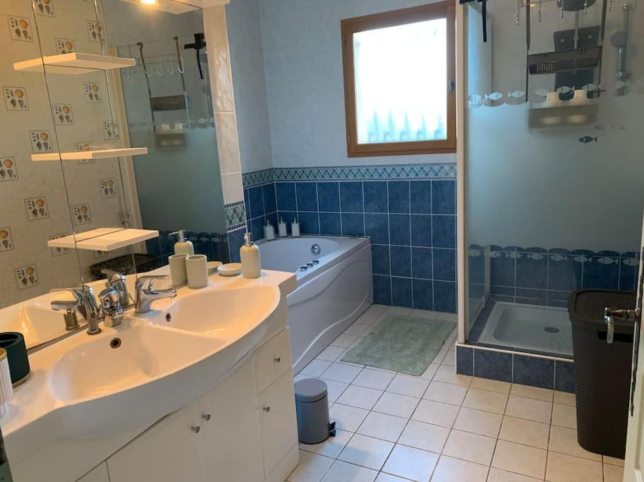 Gite 3 Etoiles Les Gourlines Avec Balneo, Veranda, Piscine Et Garage Avermes Εξωτερικό φωτογραφία